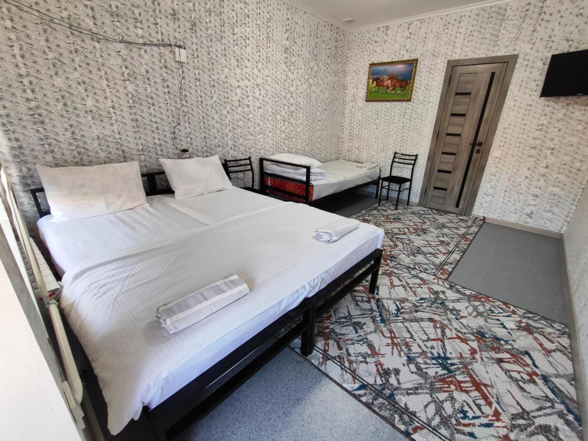 Guest House Sanat Naryn Buitenkant foto